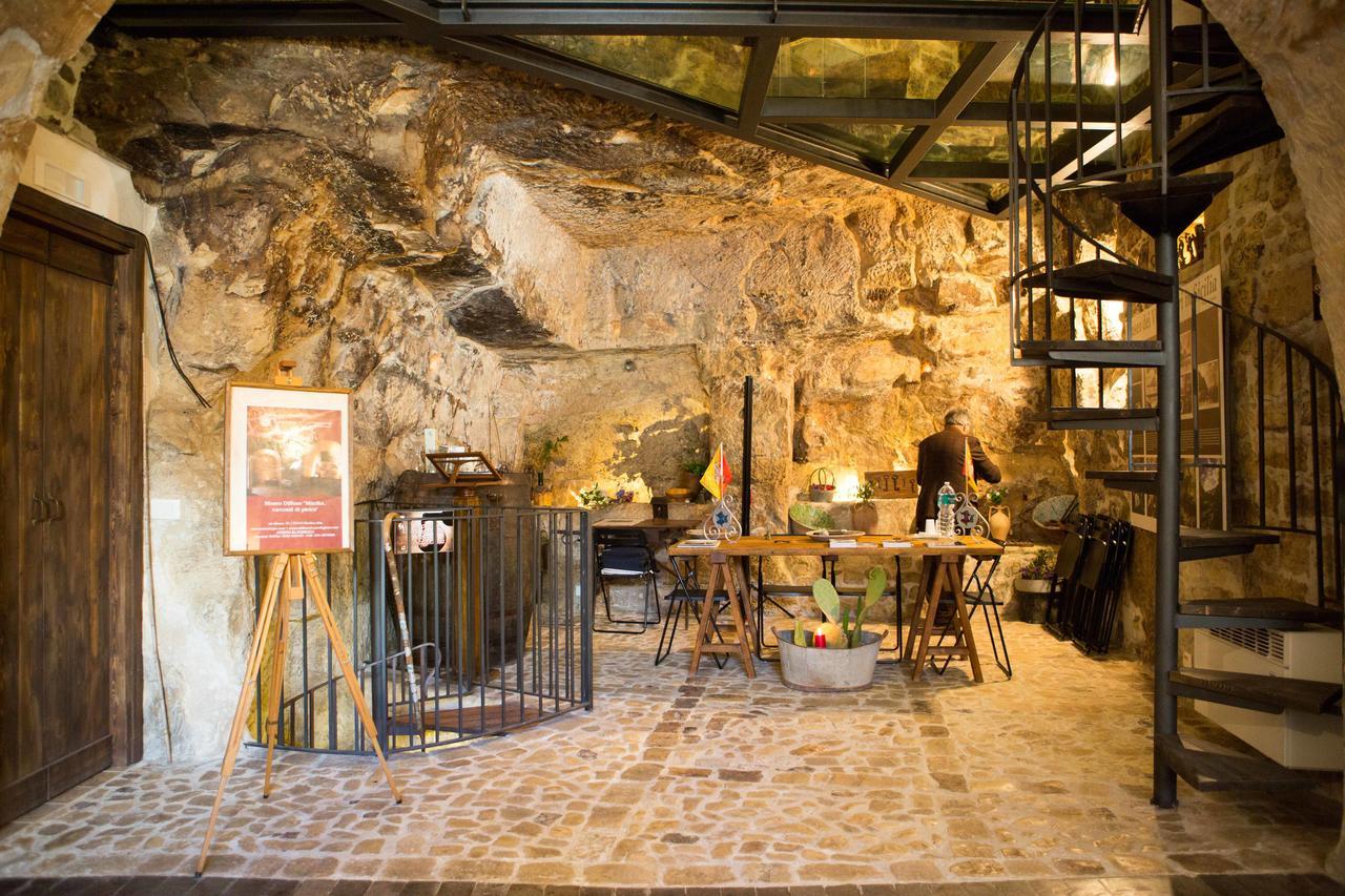 Case-Grotte Degli Avi, Esperienza Abitativa In Grotta Modica Exterior photo