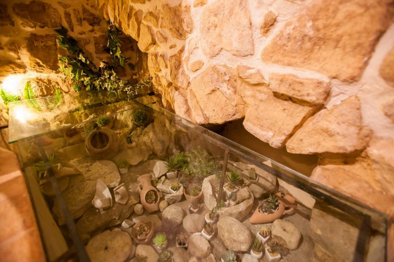 Case-Grotte Degli Avi, Esperienza Abitativa In Grotta Modica Exterior photo