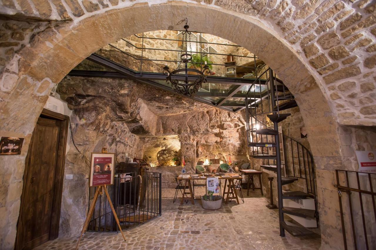 Case-Grotte Degli Avi, Esperienza Abitativa In Grotta Modica Exterior photo