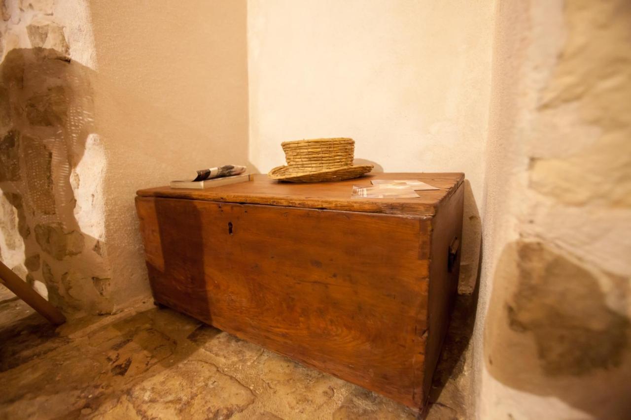 Case-Grotte Degli Avi, Esperienza Abitativa In Grotta Modica Exterior photo