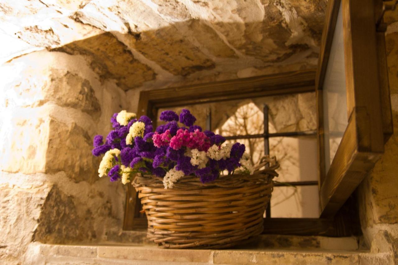 Case-Grotte Degli Avi, Esperienza Abitativa In Grotta Modica Exterior photo